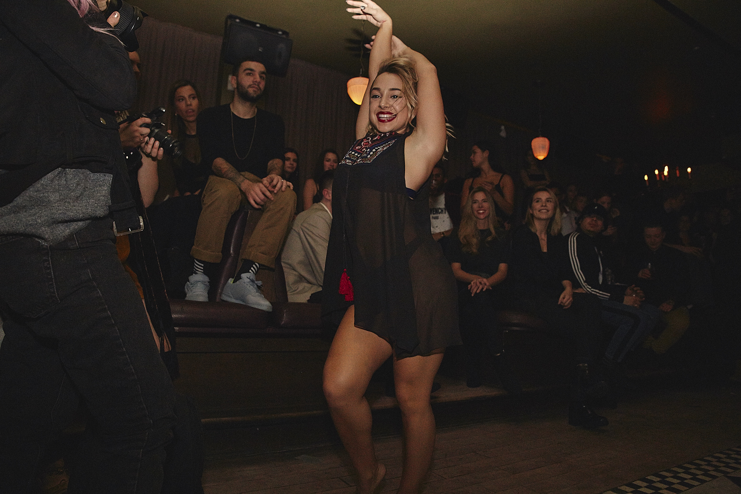 Sokoloff Lingerie enflamme le Mayfair pour son torride et sexy défilé [Photos]