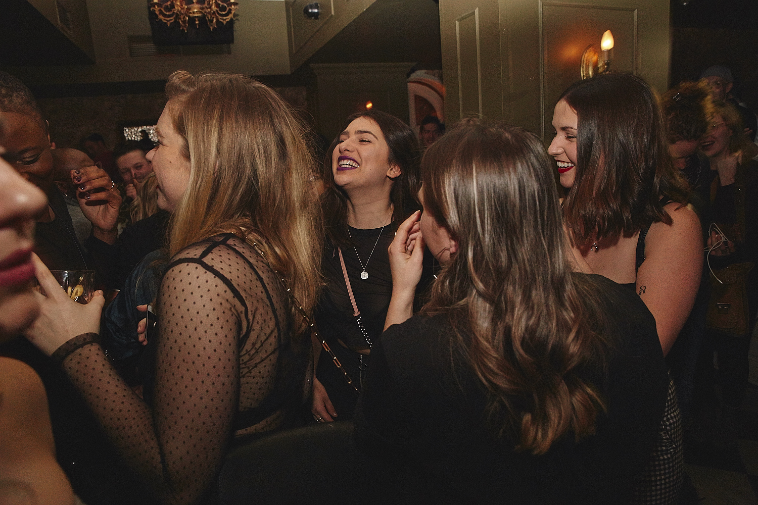 Sokoloff Lingerie enflamme le Mayfair pour son torride et sexy défilé [Photos]