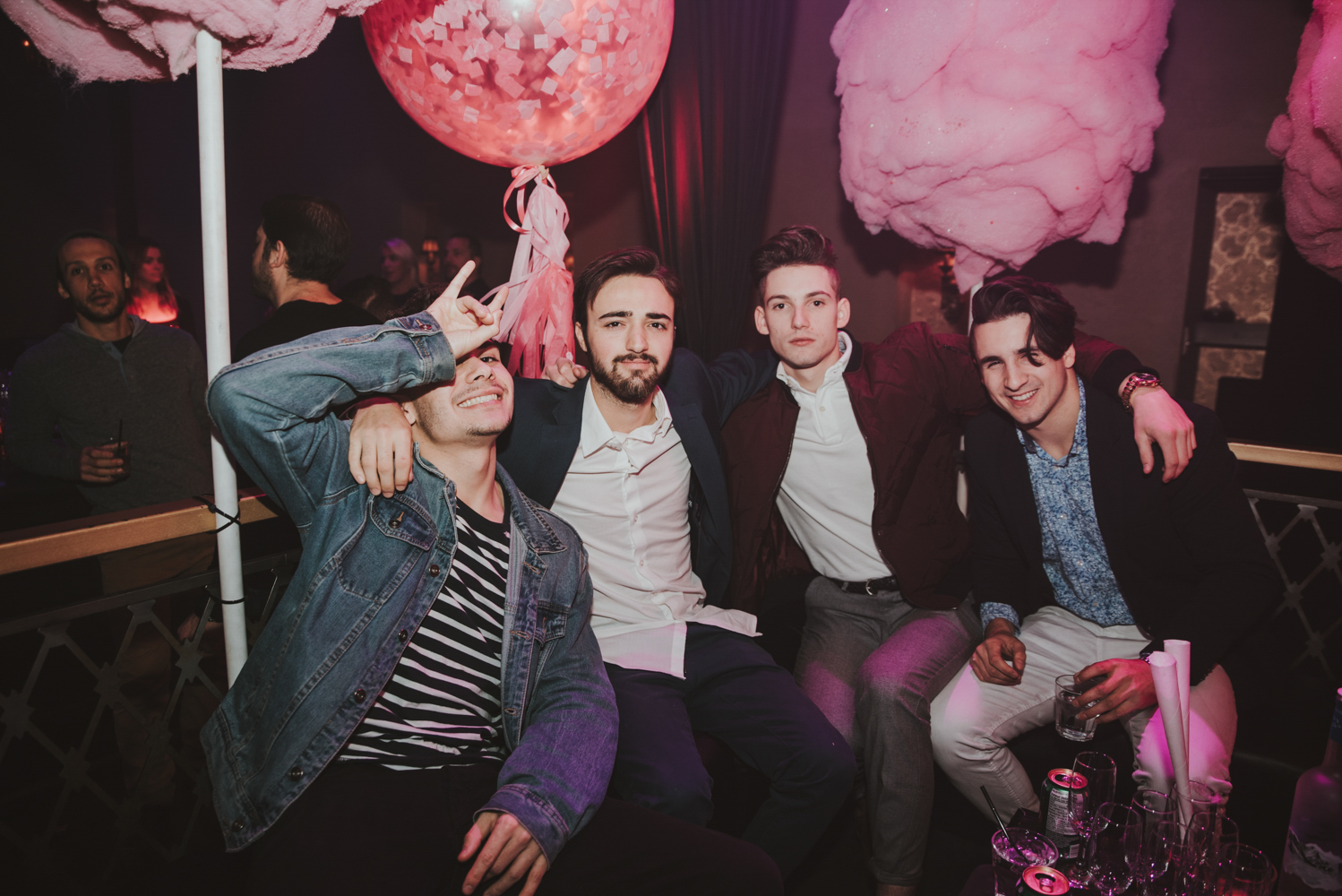 Claudia Tihan célèbre sa fête façon Candy Land et Burlesque au Club La Voûte [Photos]