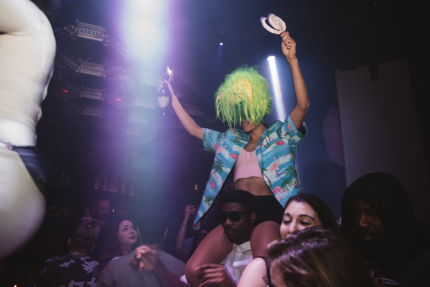 Claudia Tihan célèbre sa fête façon Candy Land et Burlesque au Club La Voûte [Photos]