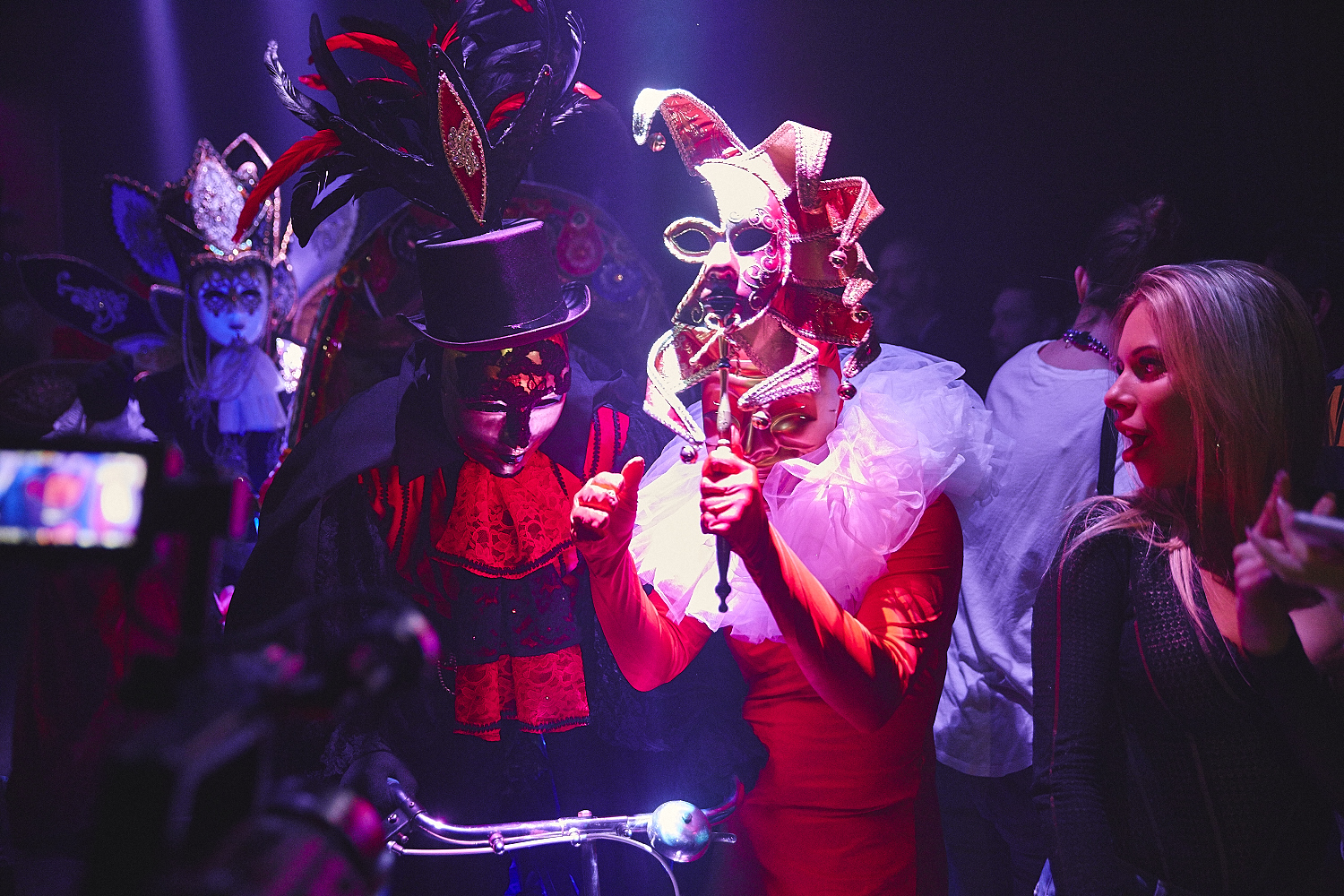 Party Mardi Gras sexy et carnavalesque à la Voûte [Photos]
