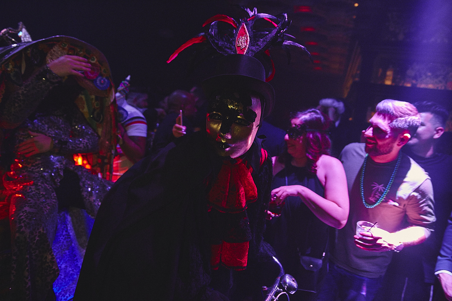 Party Mardi Gras sexy et carnavalesque à la Voûte [Photos]