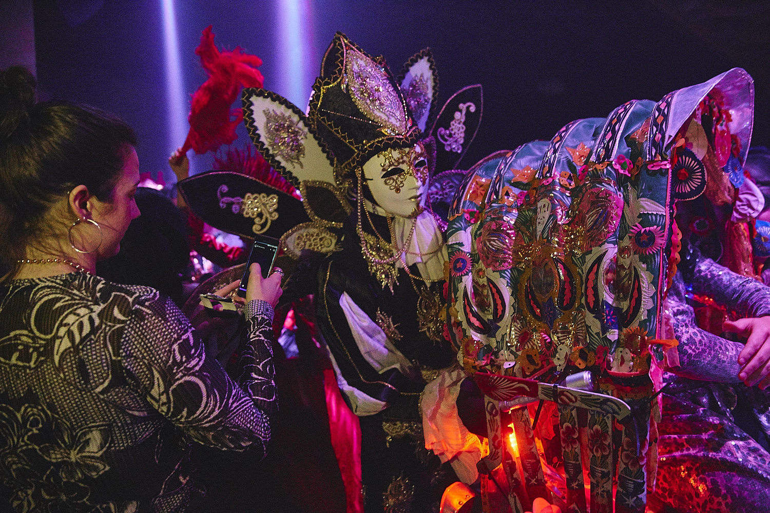 Party Mardi Gras sexy et carnavalesque à la Voûte [Photos]