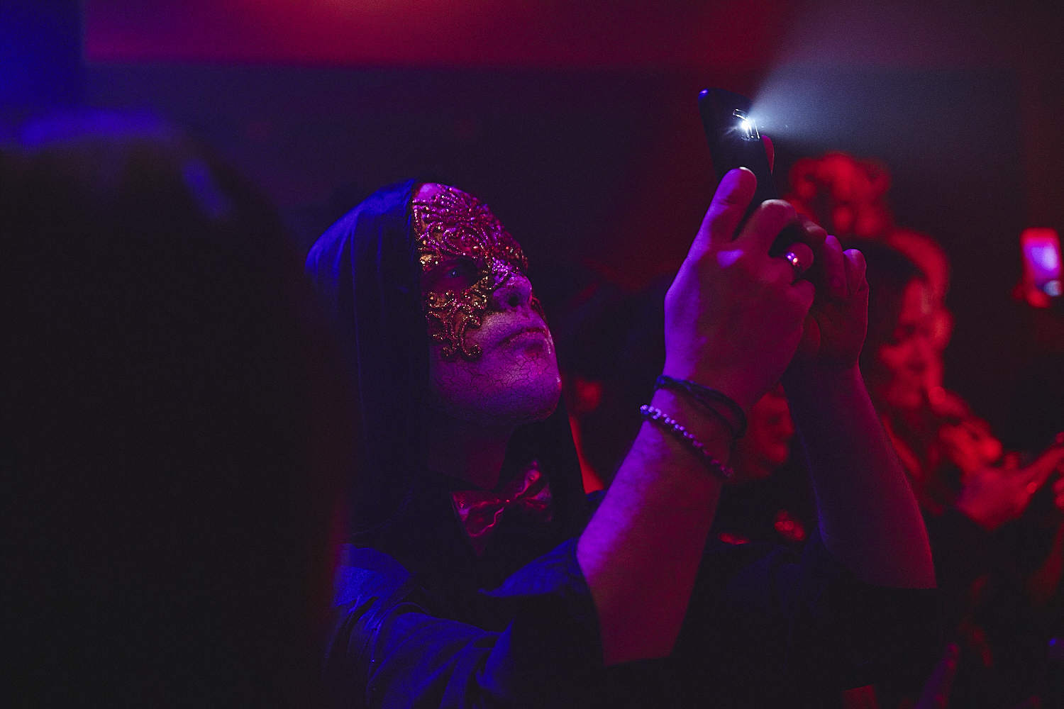 Party Mardi Gras sexy et carnavalesque à la Voûte [Photos]