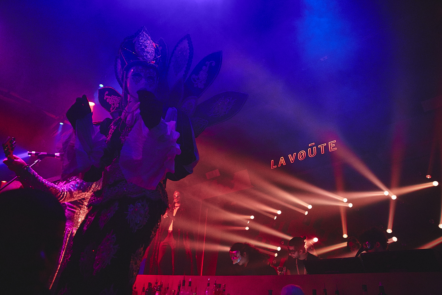 Party Mardi Gras sexy et carnavalesque à la Voûte [Photos]