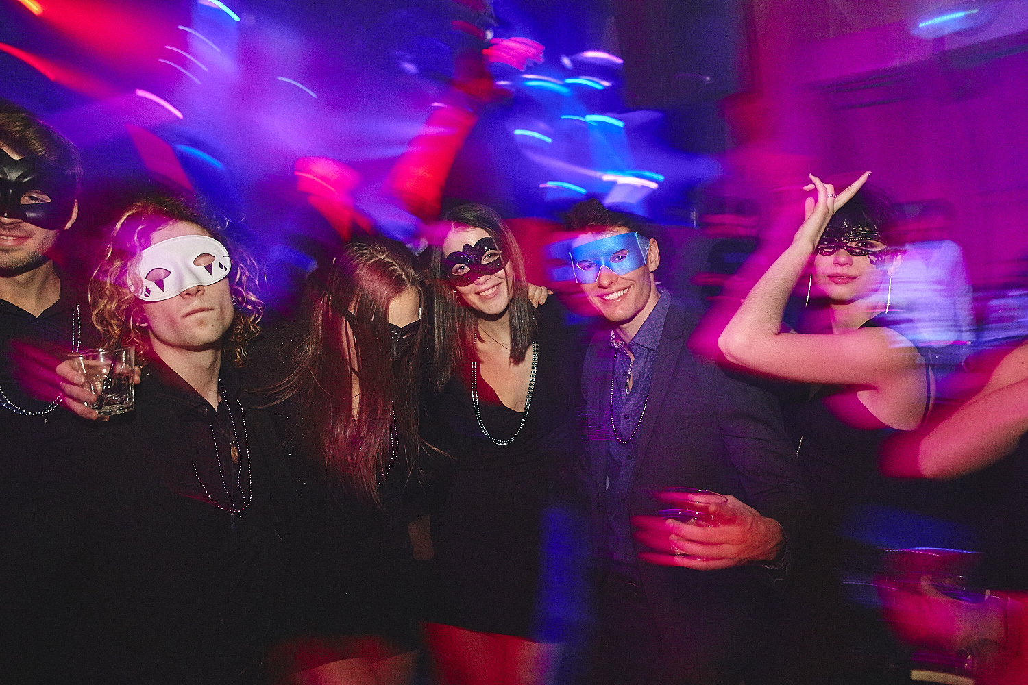 Party Mardi Gras sexy et carnavalesque à la Voûte [Photos]