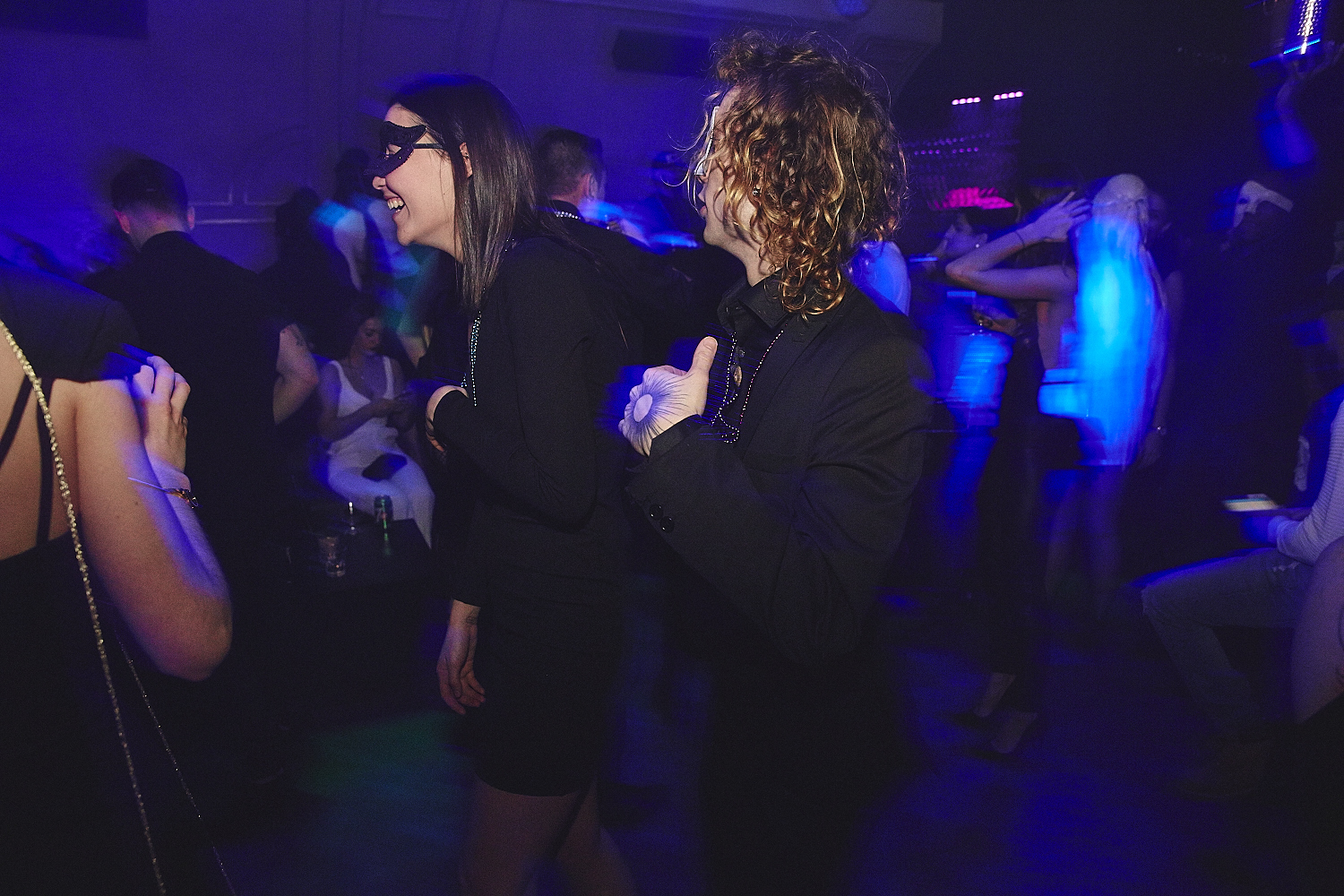 Party Mardi Gras sexy et carnavalesque à la Voûte [Photos]
