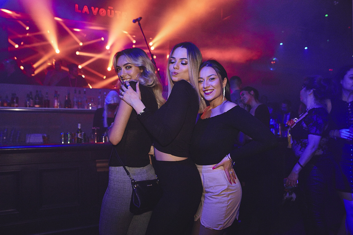 Party Mardi Gras sexy et carnavalesque à la Voûte [Photos]