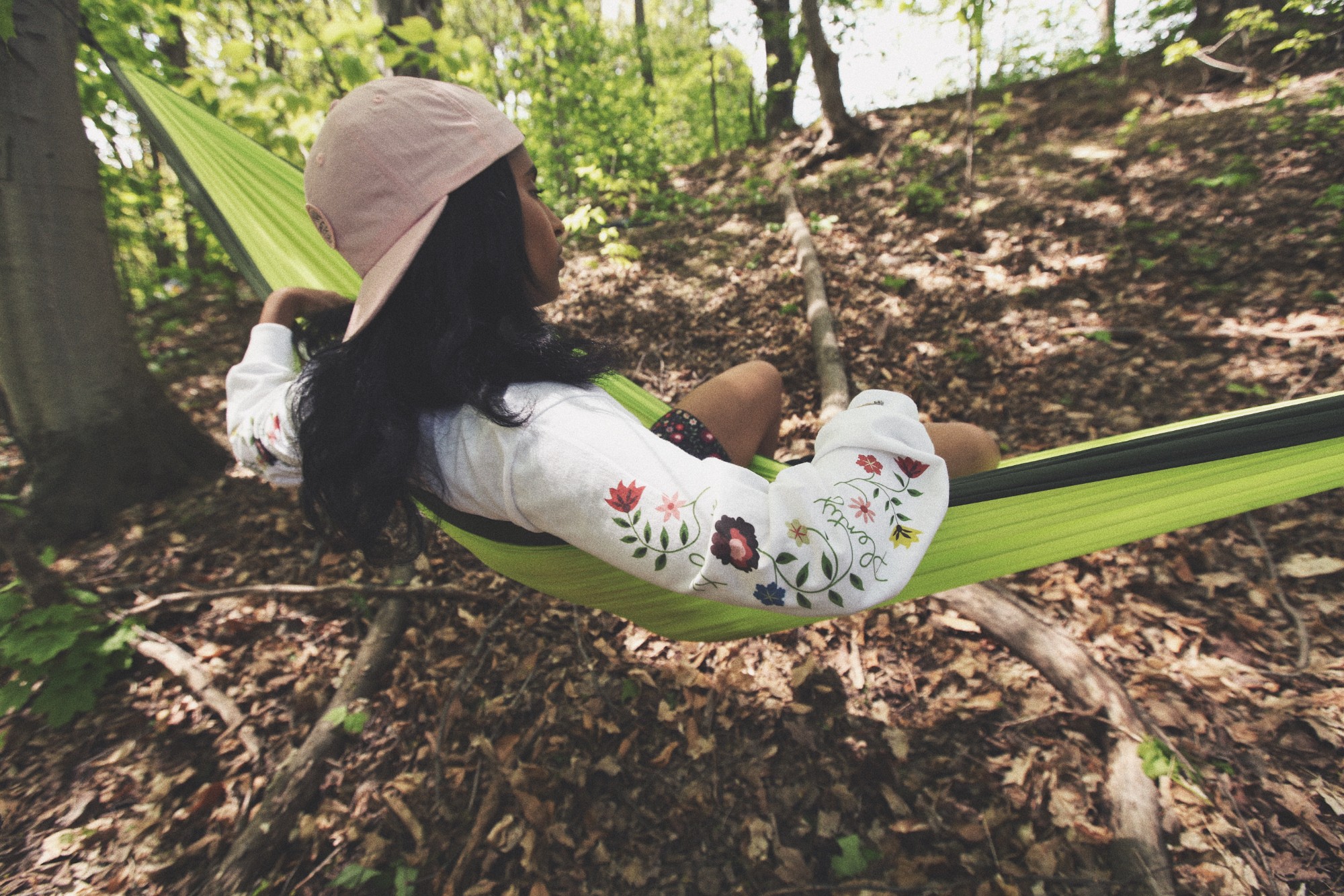 Plenty Humanwear dévoile son inspirant lookbook printanier [Photos]