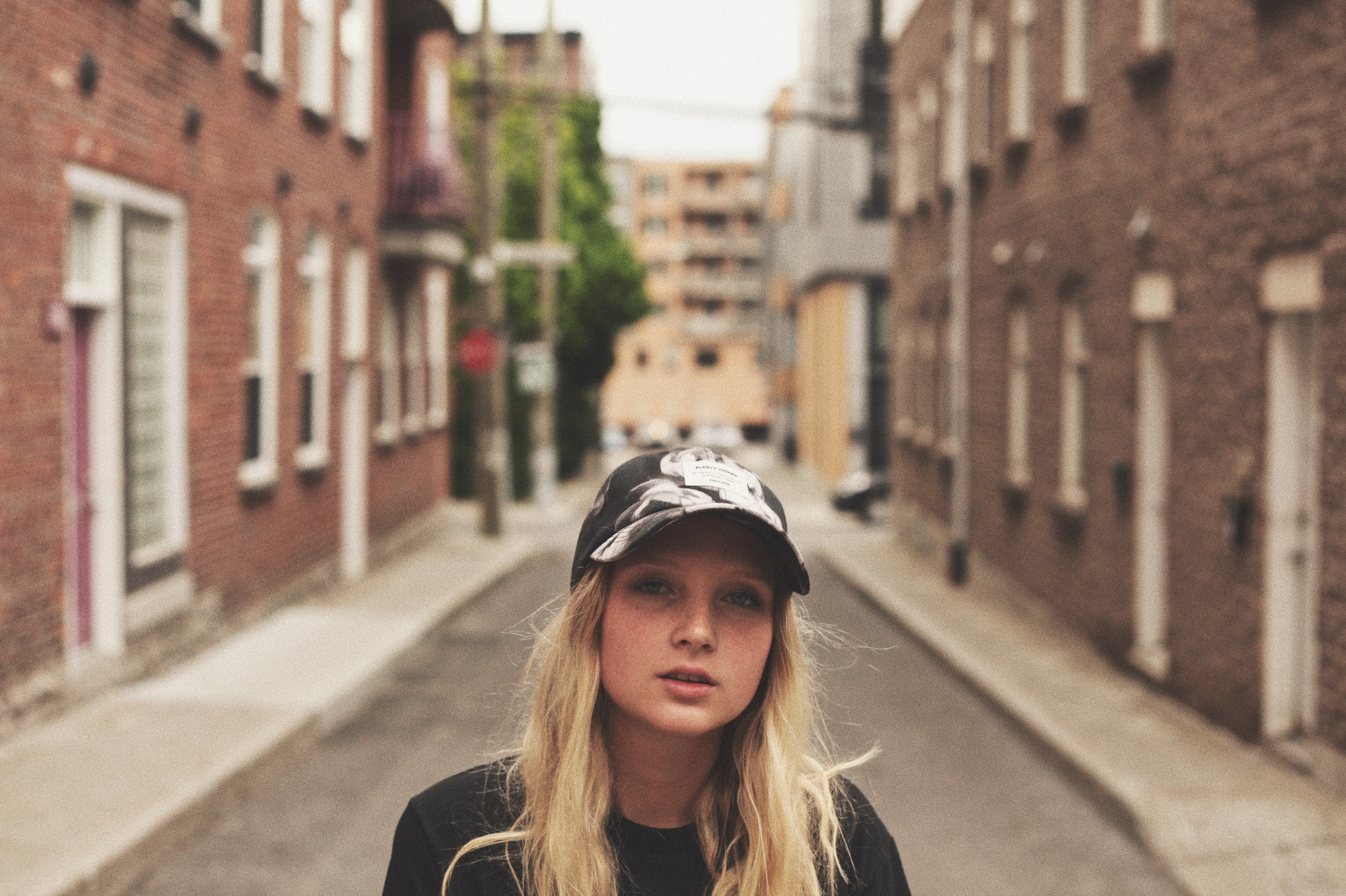 Plenty Humanwear dévoile son inspirant lookbook printanier [Photos]