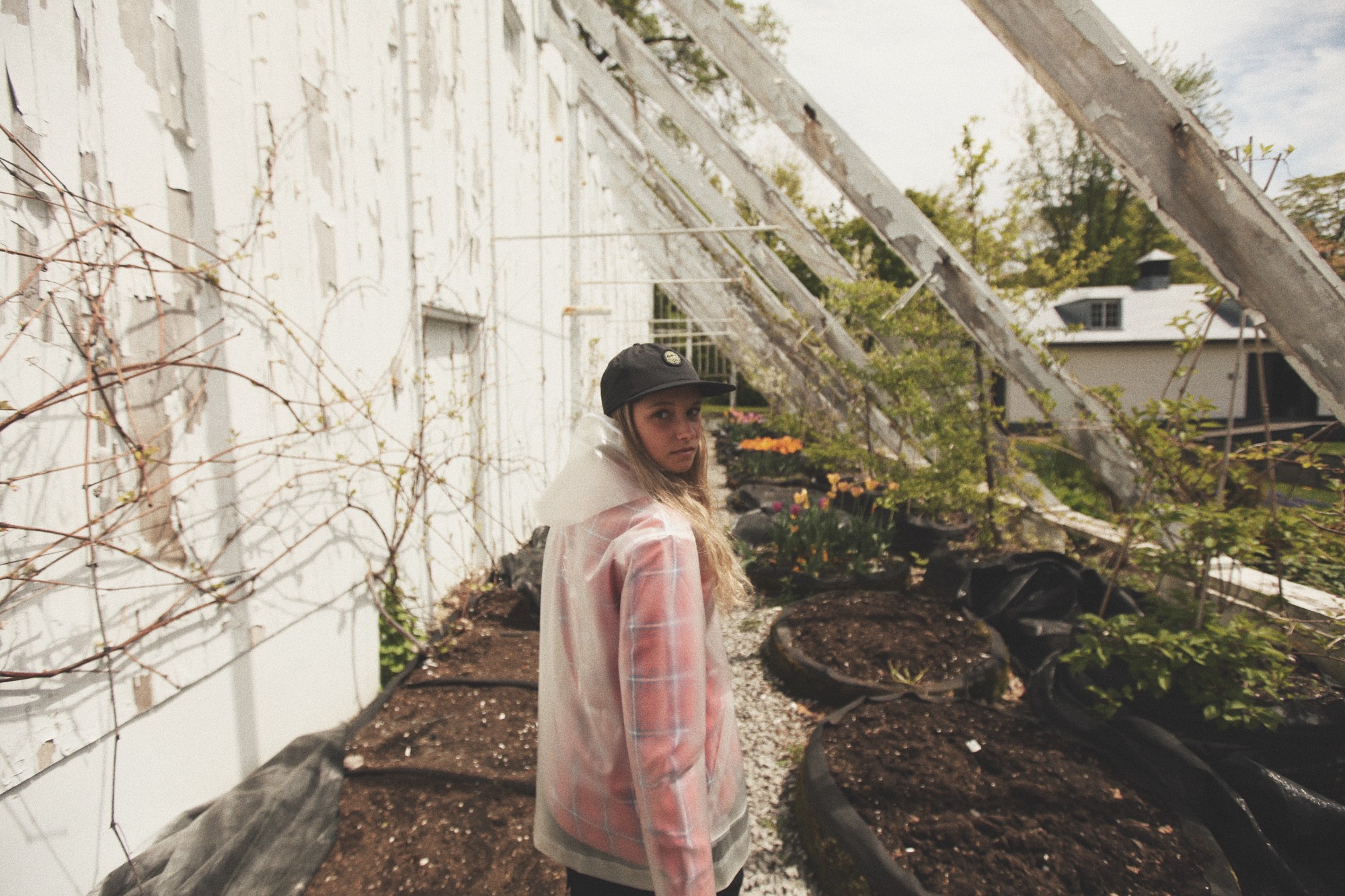 Plenty Humanwear dévoile son inspirant lookbook printanier [Photos]