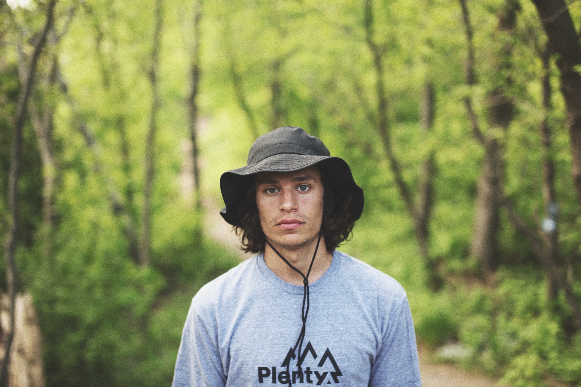 Plenty Humanwear dévoile son inspirant lookbook printanier [Photos]