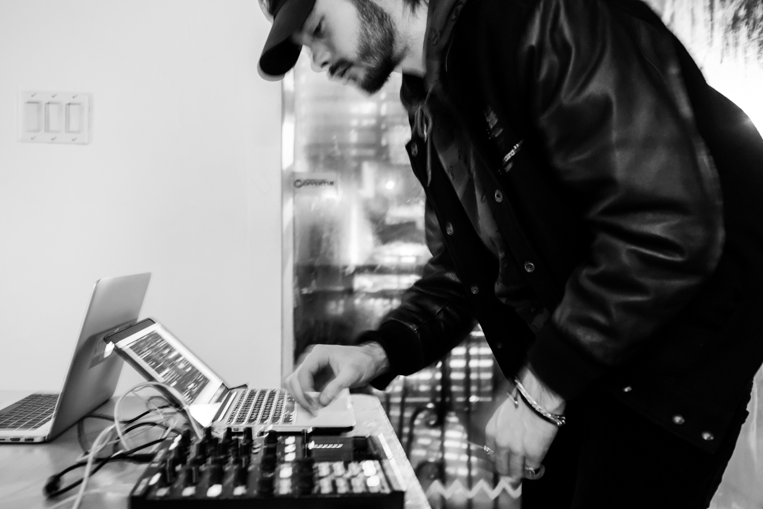 Très cool lancement intime pour Social Tease à Espace Pop [Photos]