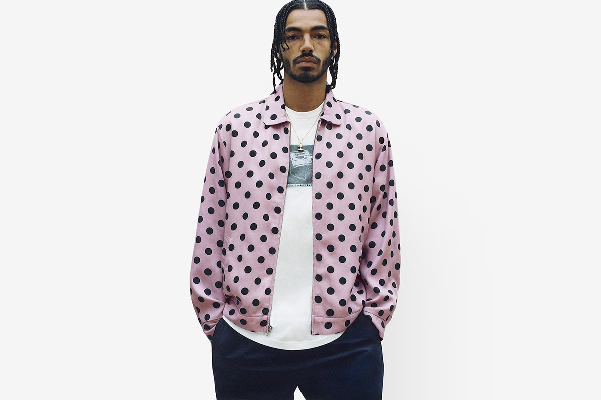 Supreme fait enfin des suits pour leur collection SS18 [Lookbook]