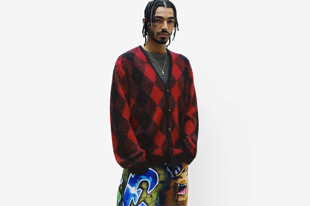 Supreme fait enfin des suits pour leur collection SS18 [Lookbook]