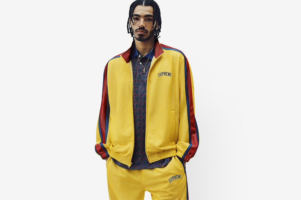 Supreme fait enfin des suits pour leur collection SS18 [Lookbook]