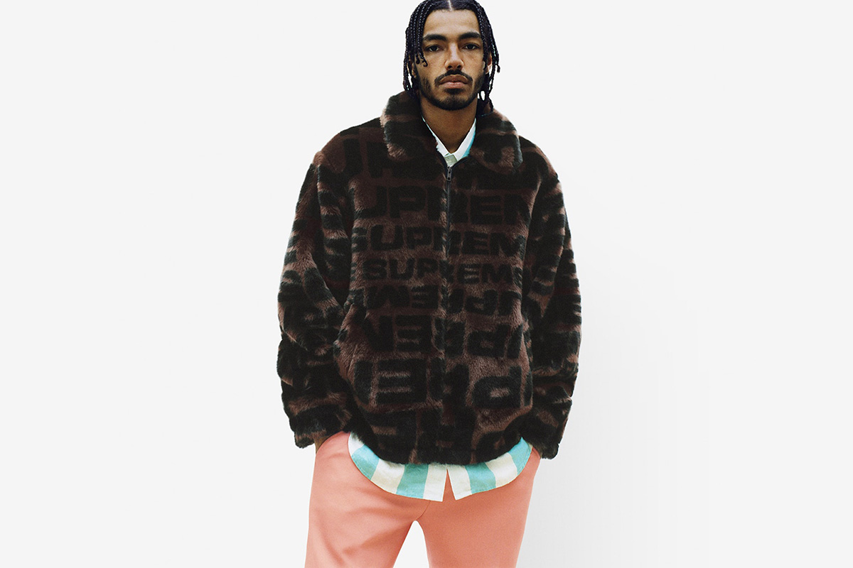 Supreme fait enfin des suits pour leur collection SS18 [Lookbook]