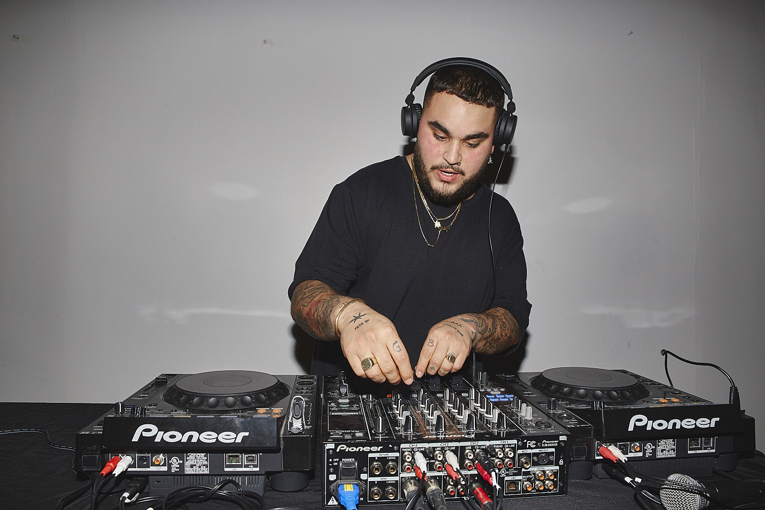 Grosse soirée musique et barbiers au nouveau 5 à 7 'Cuts & Talk' du ArtGang [Photos]