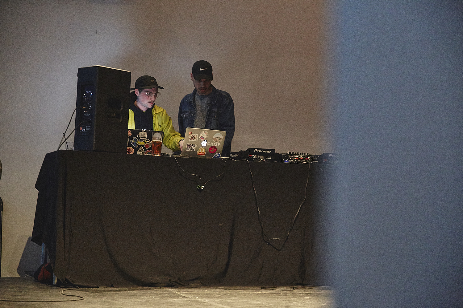 Grosse soirée musique et barbiers au nouveau 5 à 7 'Cuts & Talk' du ArtGang [Photos]