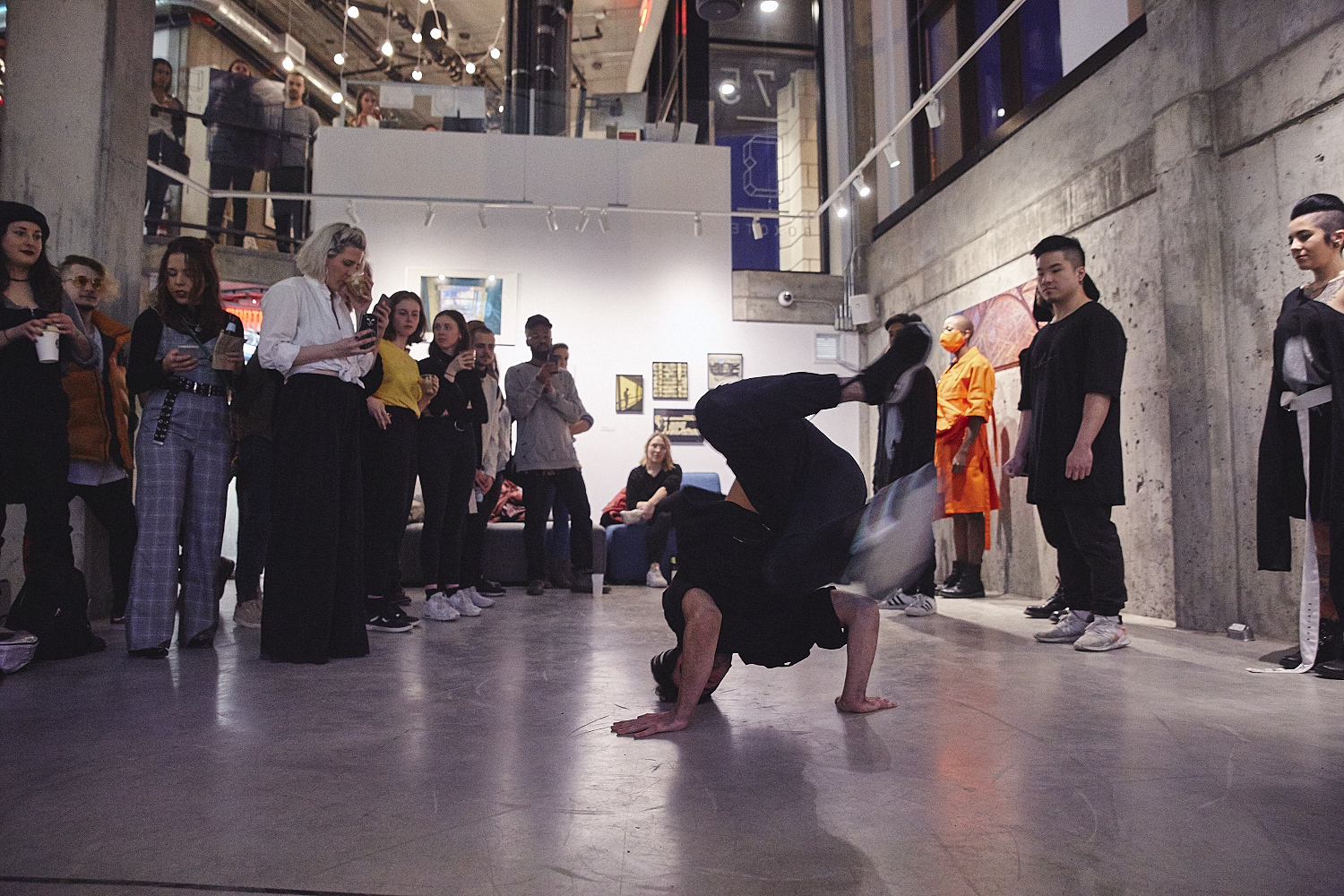 Guillaum Chaigne lance sa collection originale lors d'une soirée immersive [Photos]