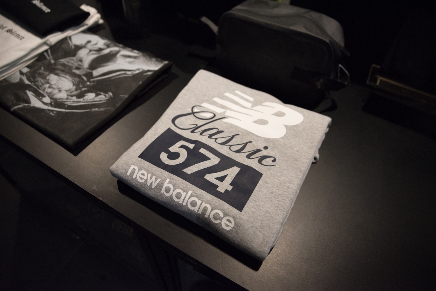 New Balance souligne l'héritage de son modèle 574 au Off the Hook [Photos]