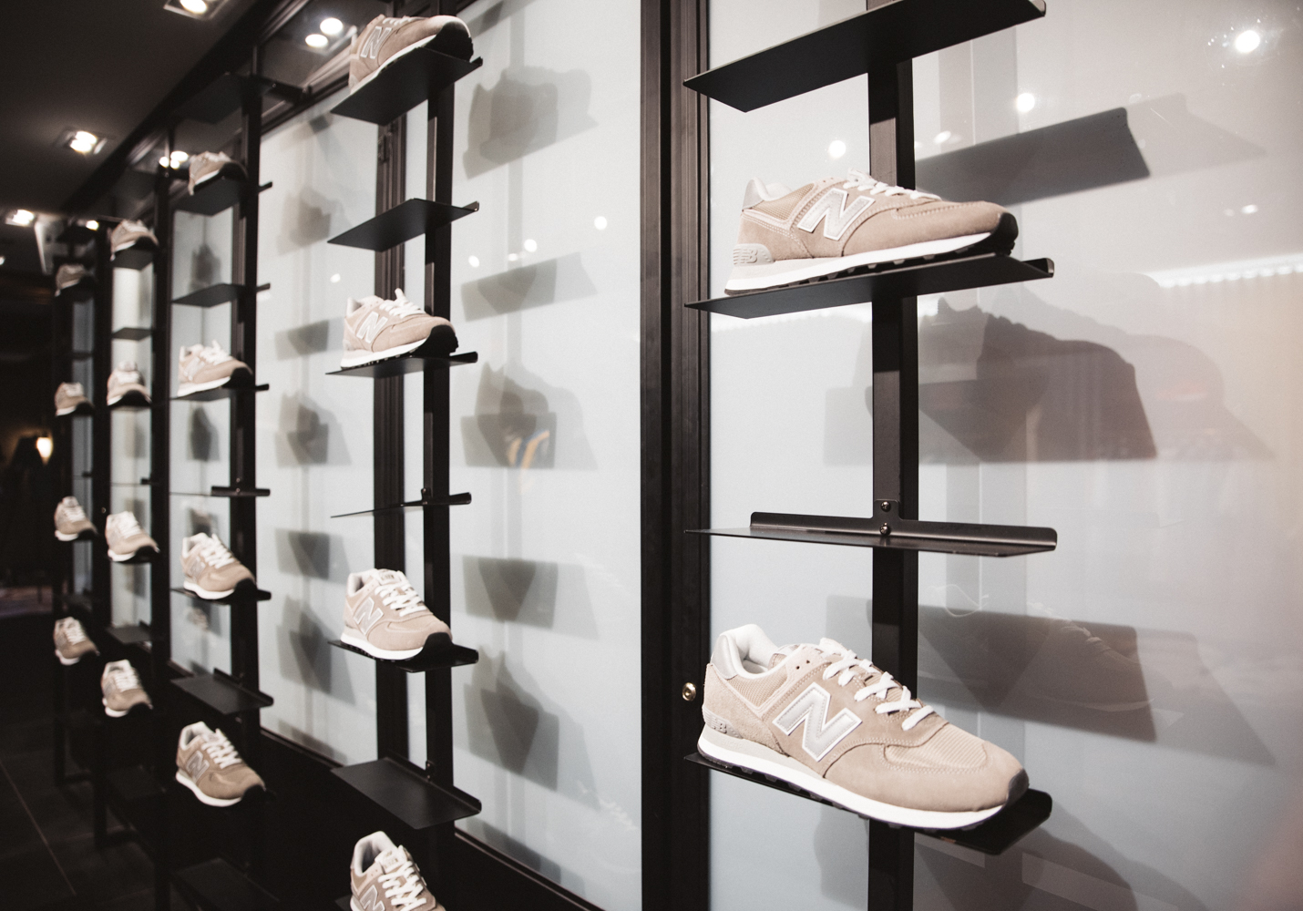 New Balance souligne l'héritage de son modèle 574 au Off the Hook [Photos]
