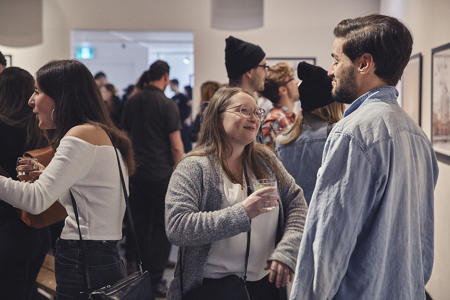 Vernissage de «You don't know me» par le photographe Drowster [Photos]