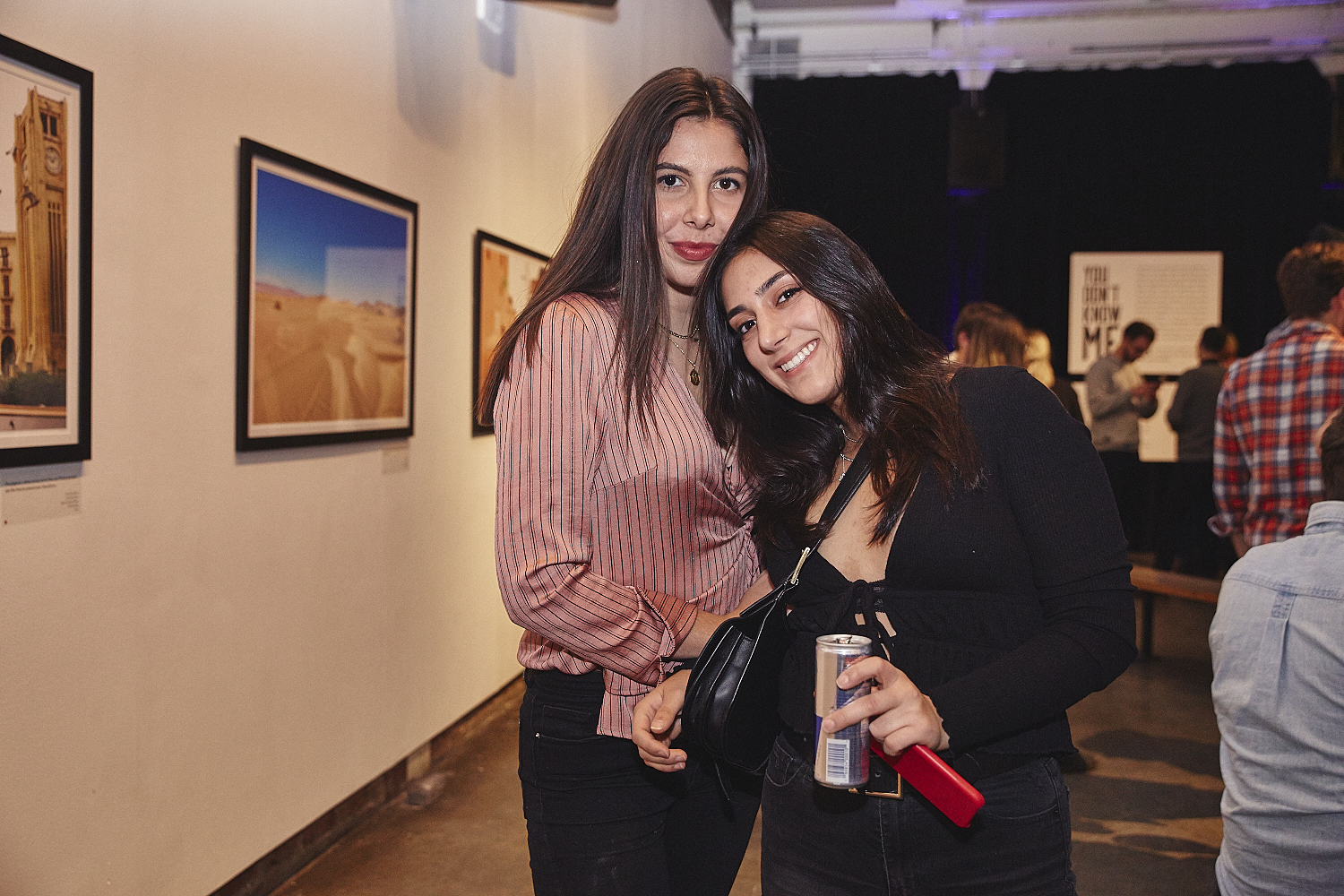 Vernissage de «You don't know me» par le photographe Drowster [Photos]