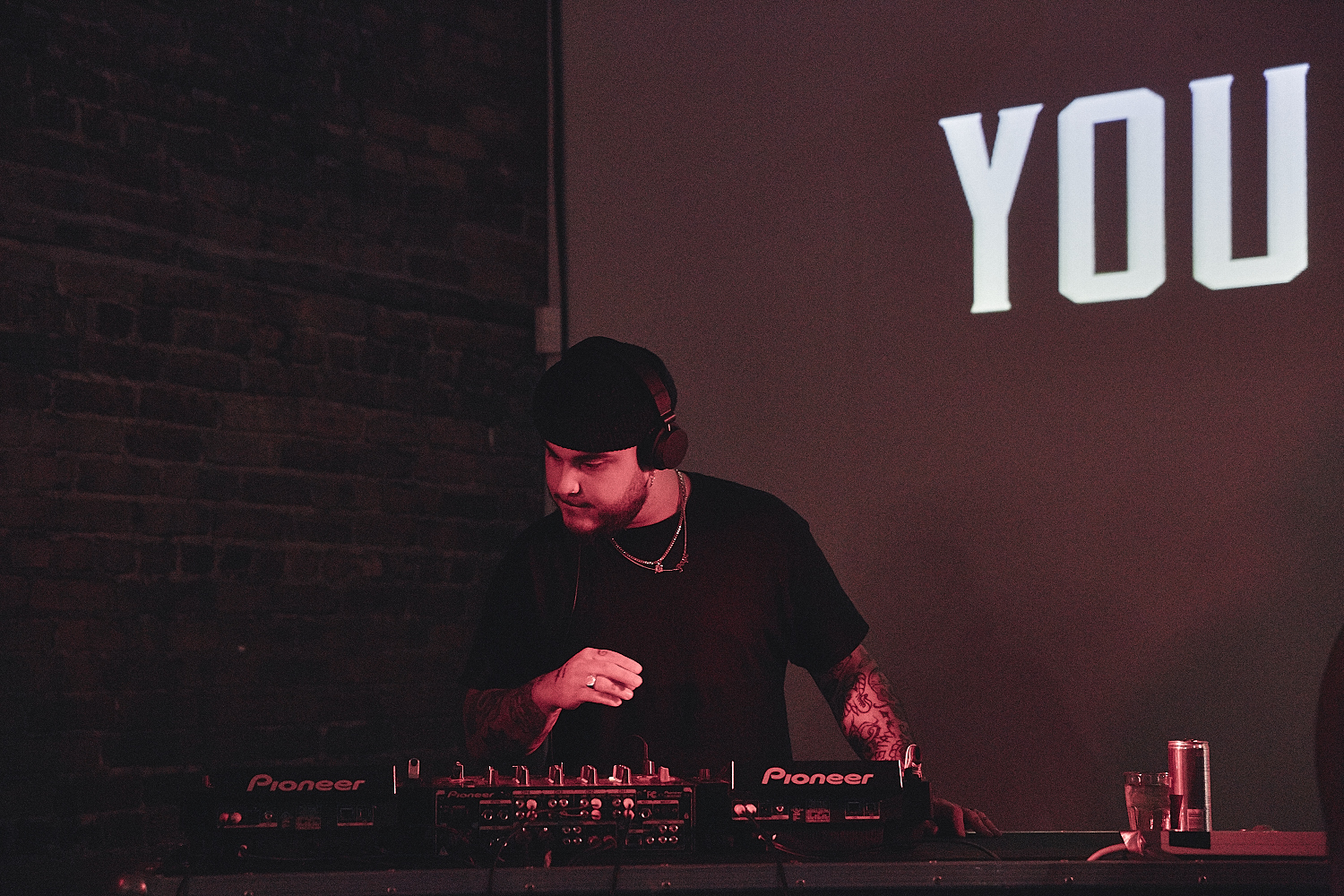 Vernissage de «You don't know me» par le photographe Drowster [Photos]