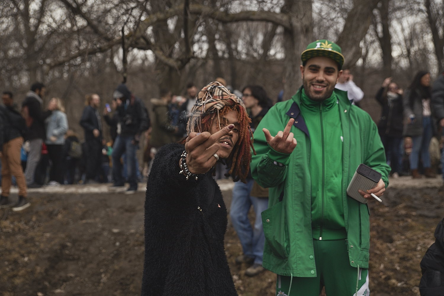 Des milliers de Montréalais célèbrent le 420 au Mont-Royal [Photos]