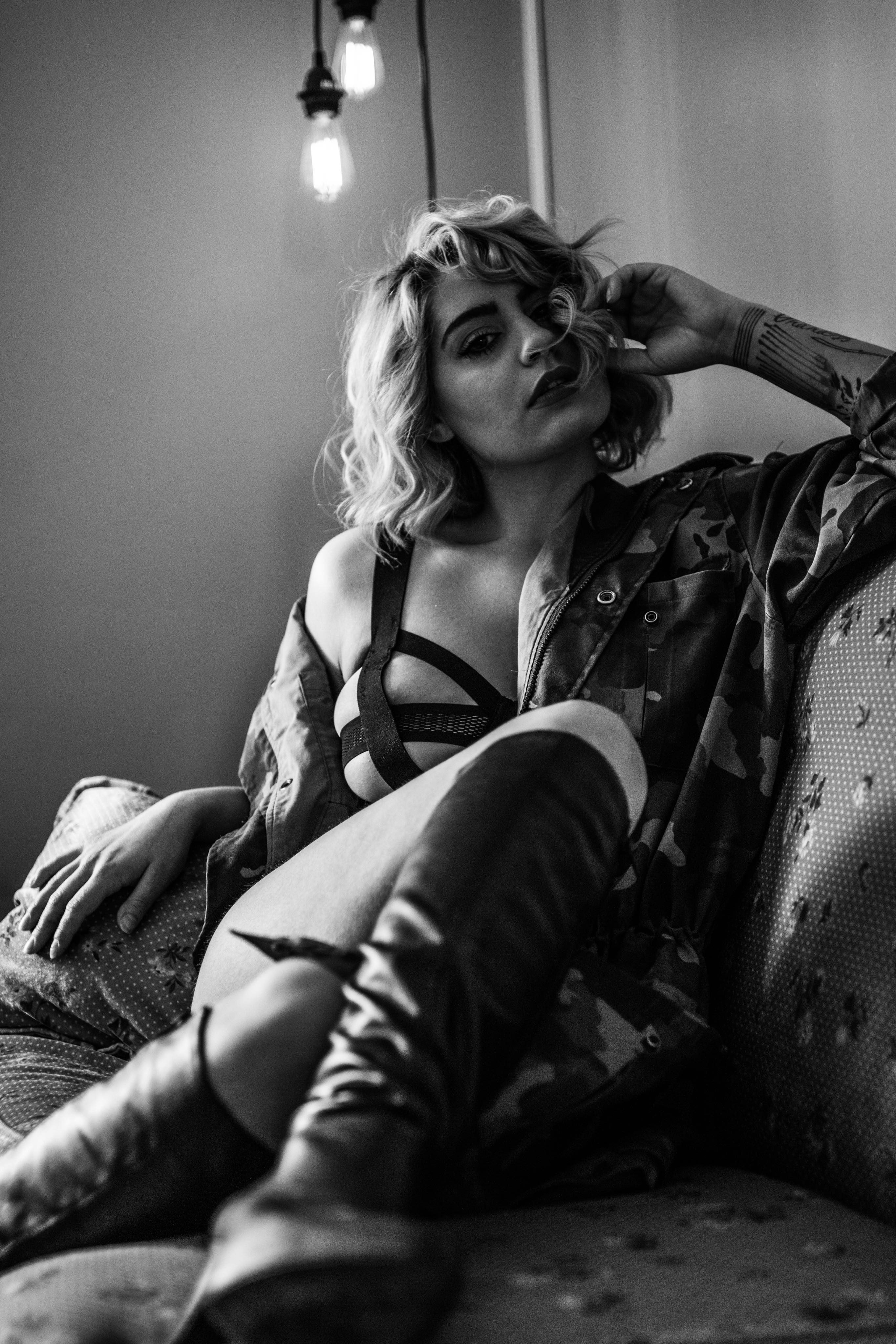 Léonie Gray, la chanteuse décomplexée à la voix de velours [Girl Crush 177]