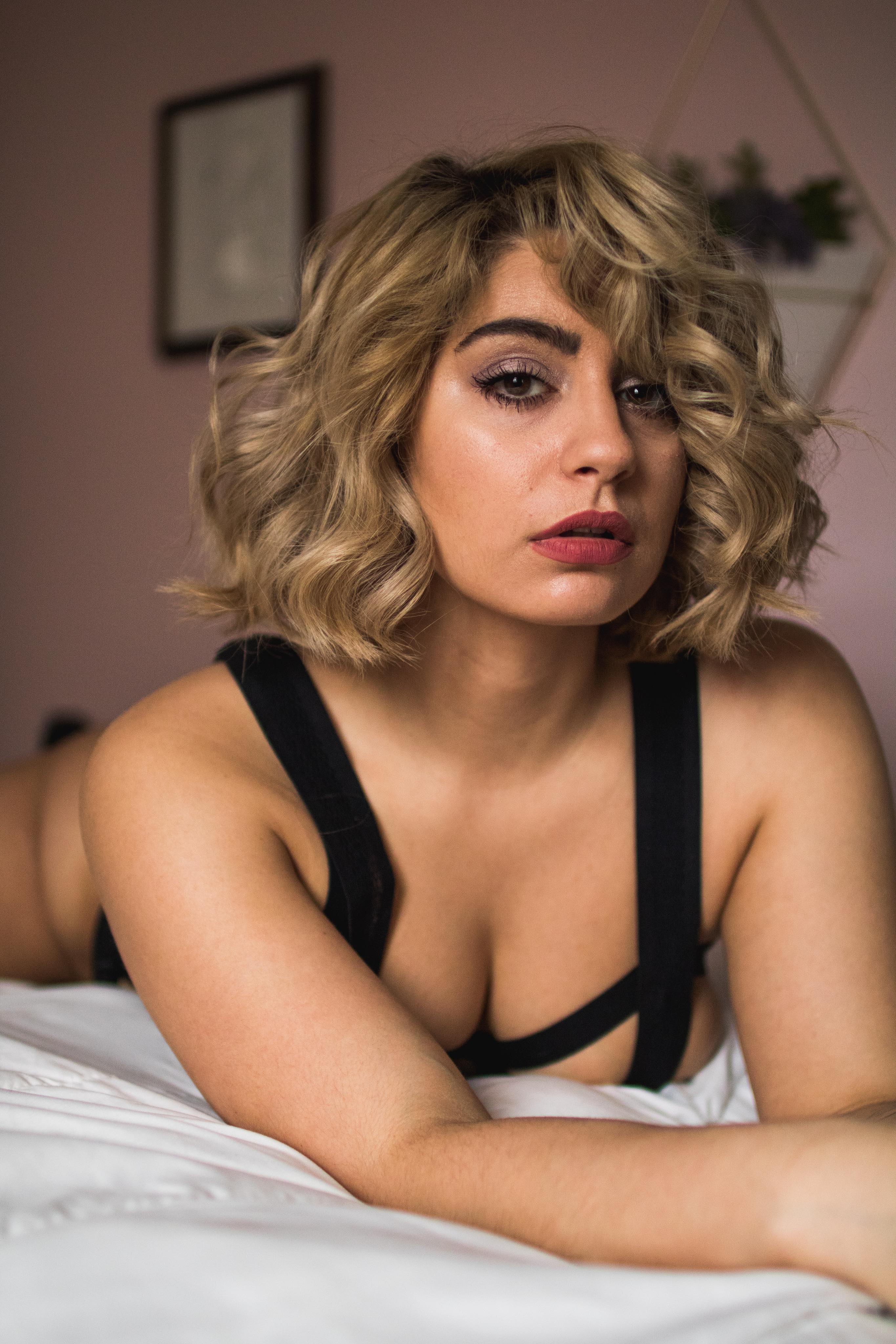 Léonie Gray, la chanteuse décomplexée à la voix de velours [Girl Crush 177]