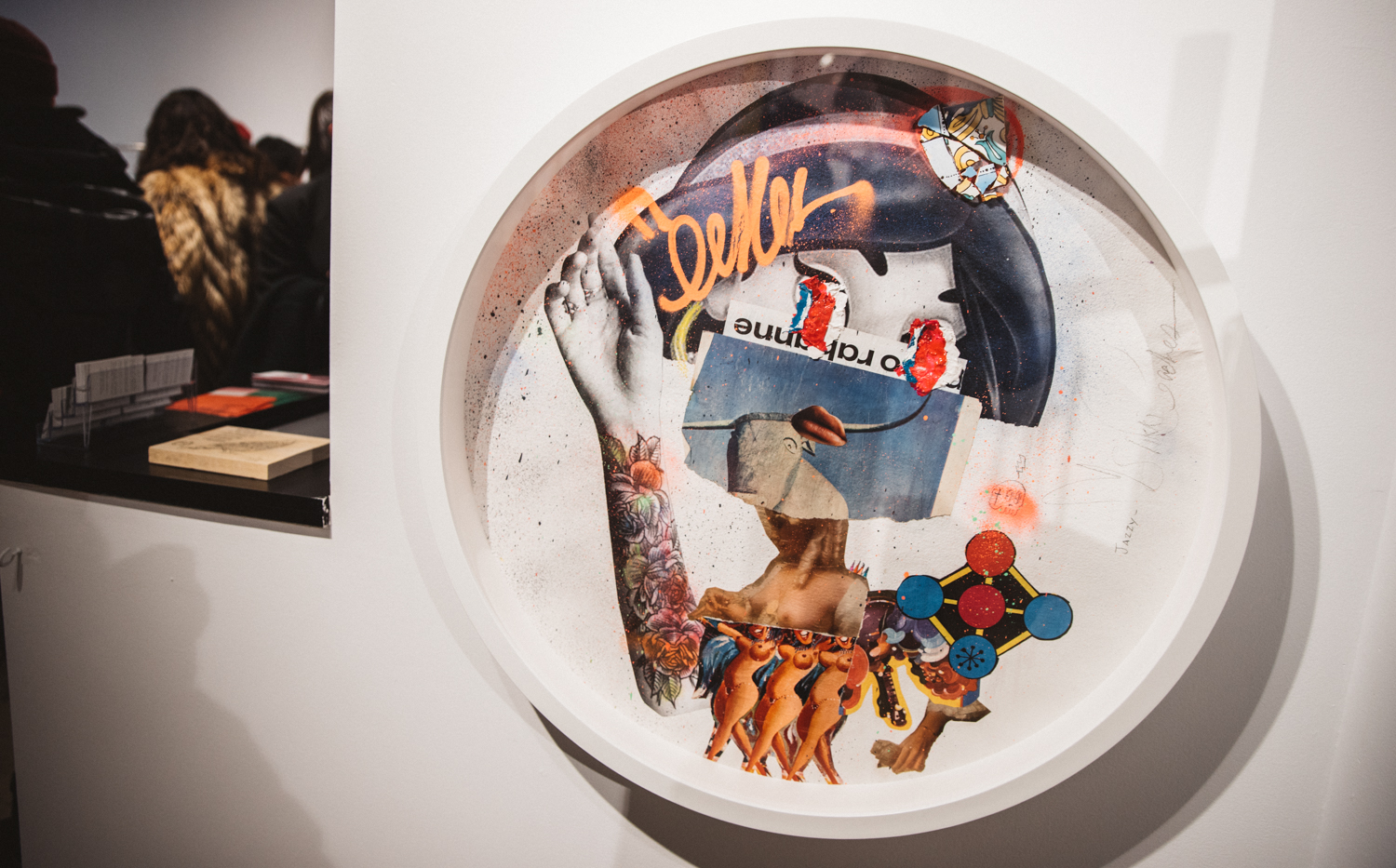 Le fabuleux vernissage de Stikki Peaches, entre art de rue et mode [Photos]