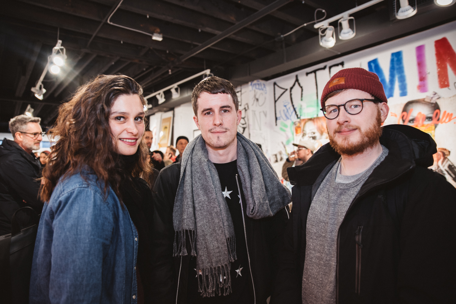 Le fabuleux vernissage de Stikki Peaches, entre art de rue et mode [Photos]