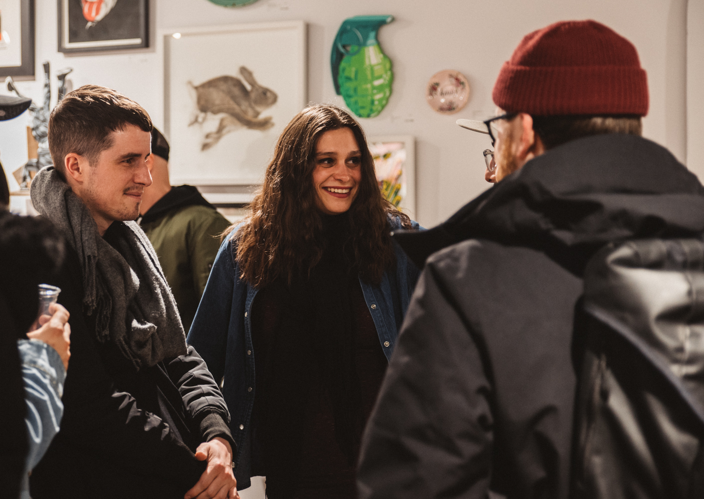 Le fabuleux vernissage de Stikki Peaches, entre art de rue et mode [Photos]