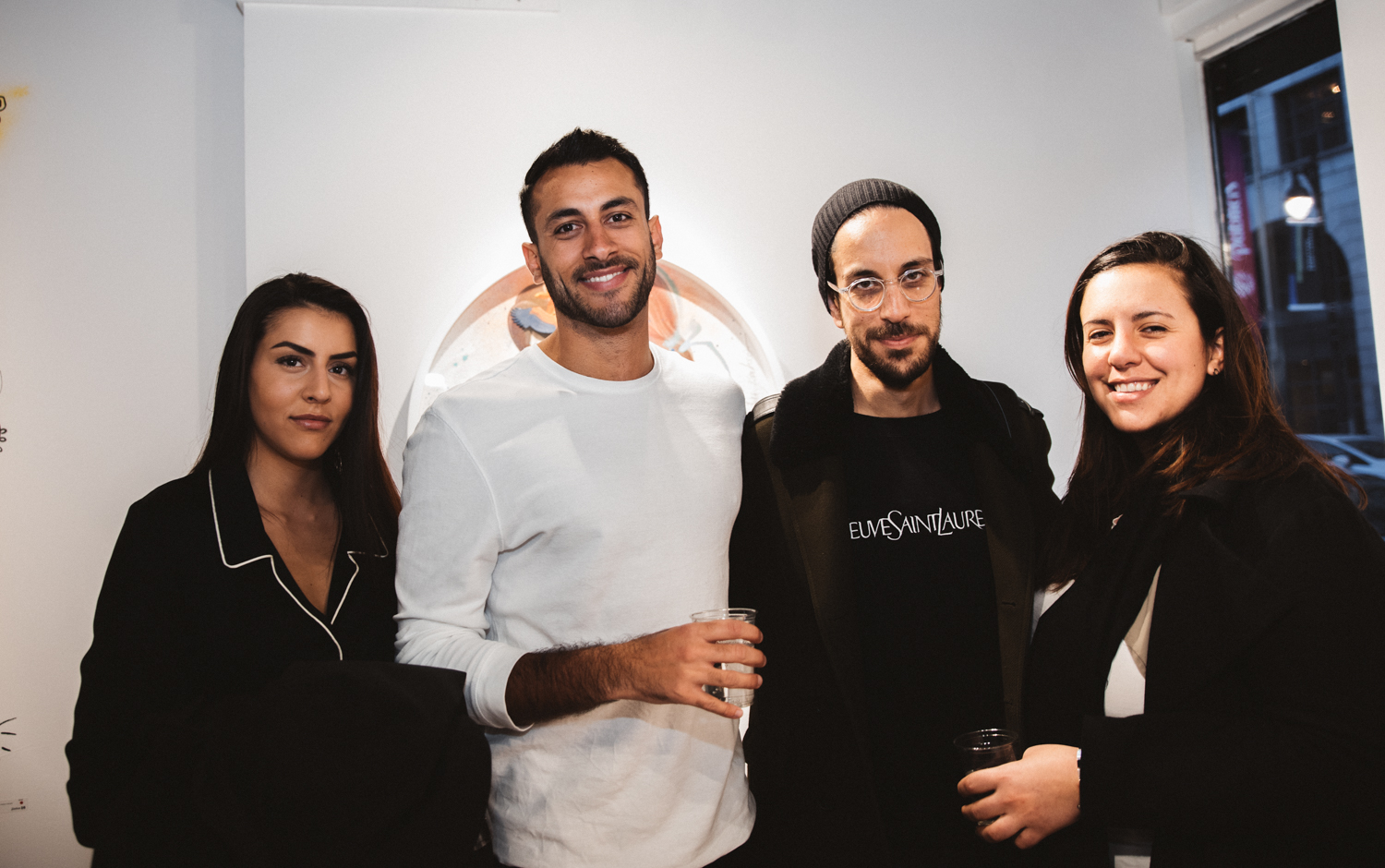 Le fabuleux vernissage de Stikki Peaches, entre art de rue et mode [Photos]