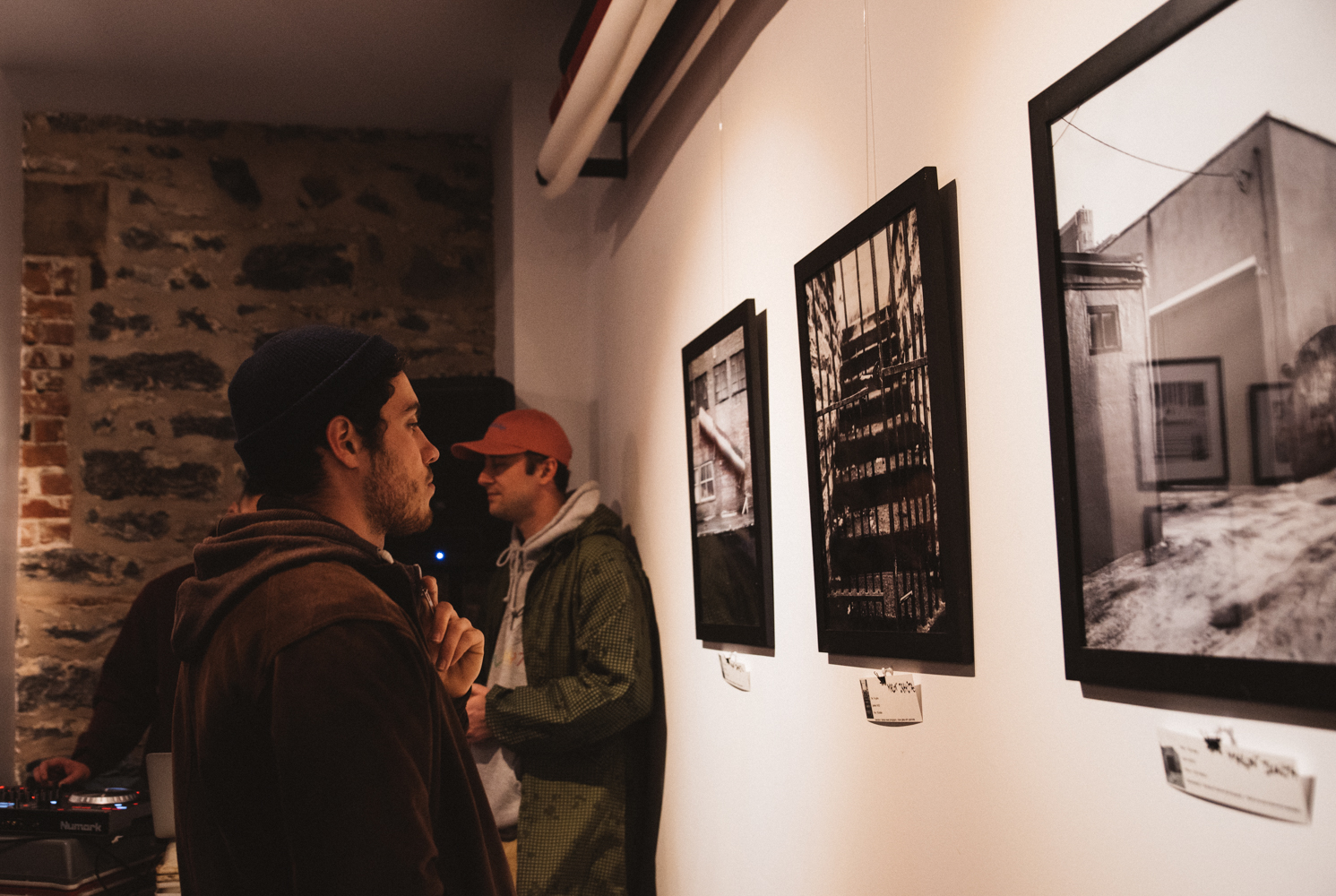 La photographie de rue à l'honneur au vernissage 'Street Photo Vol.2' [Photos]