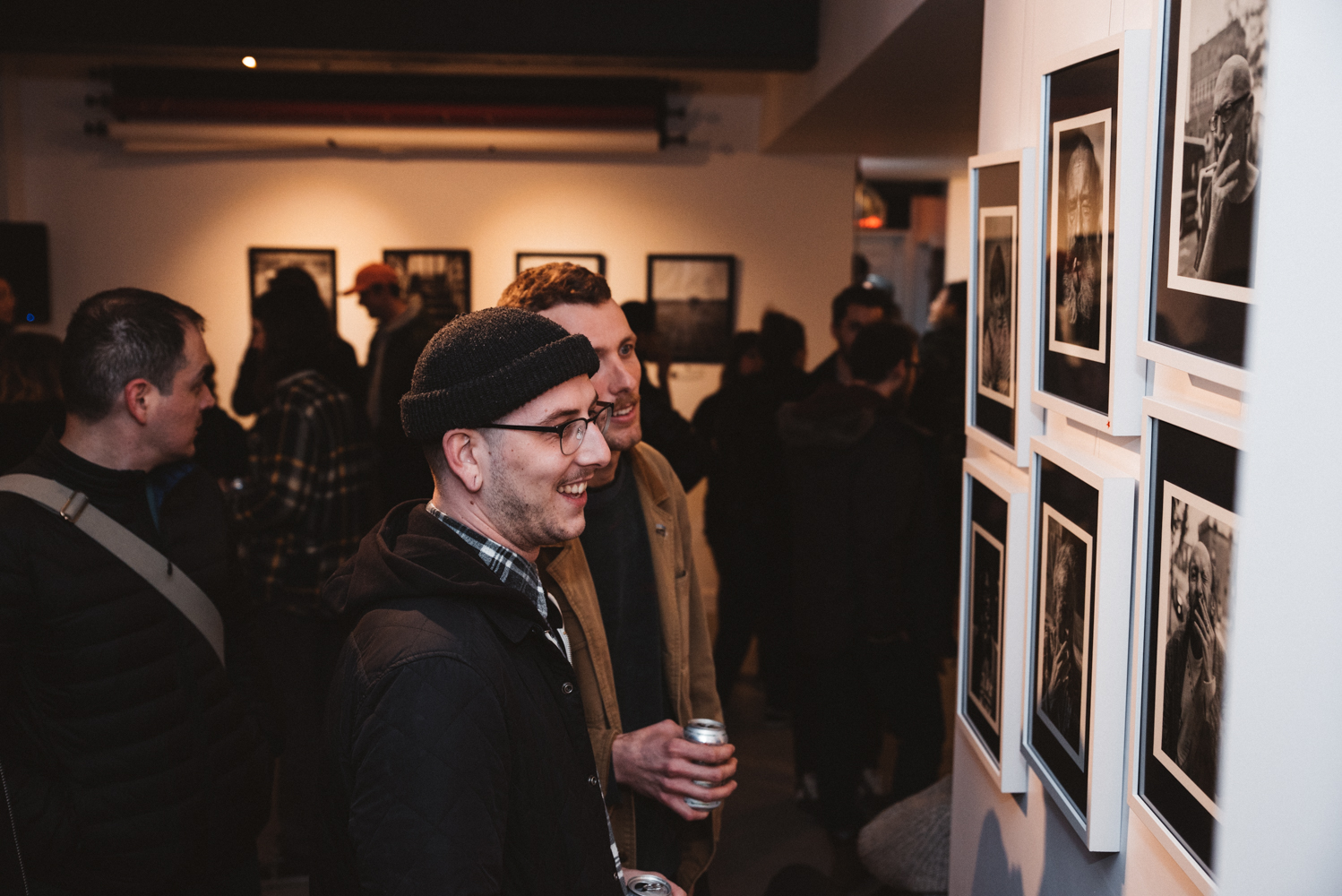 La photographie de rue à l'honneur au vernissage 'Street Photo Vol.2' [Photos]