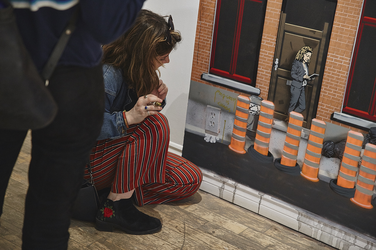 L'expo 'The orange cone festival'  un clin d’œil aux cônes oranges de Montréal [Photo]