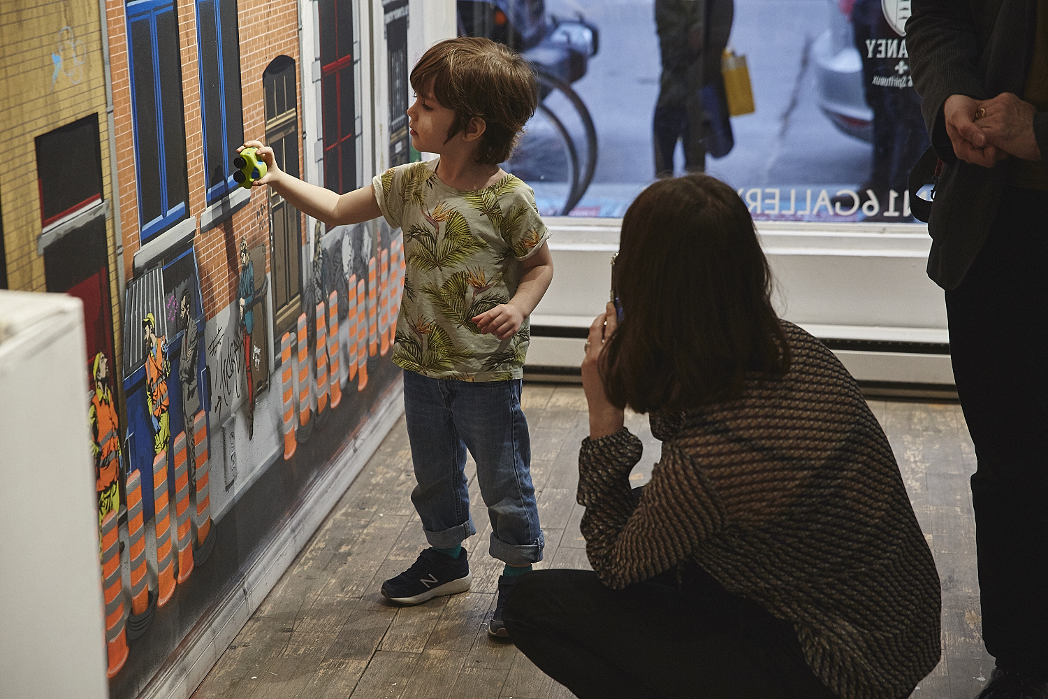 L'expo 'The orange cone festival'  un clin d’œil aux cônes oranges de Montréal [Photo]