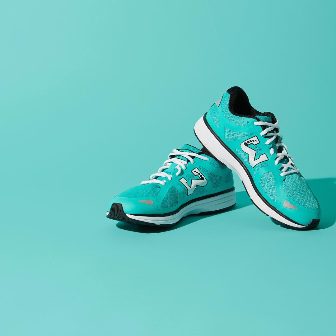 Procurez-vous des chaussures de sport québécoises par Math Sport