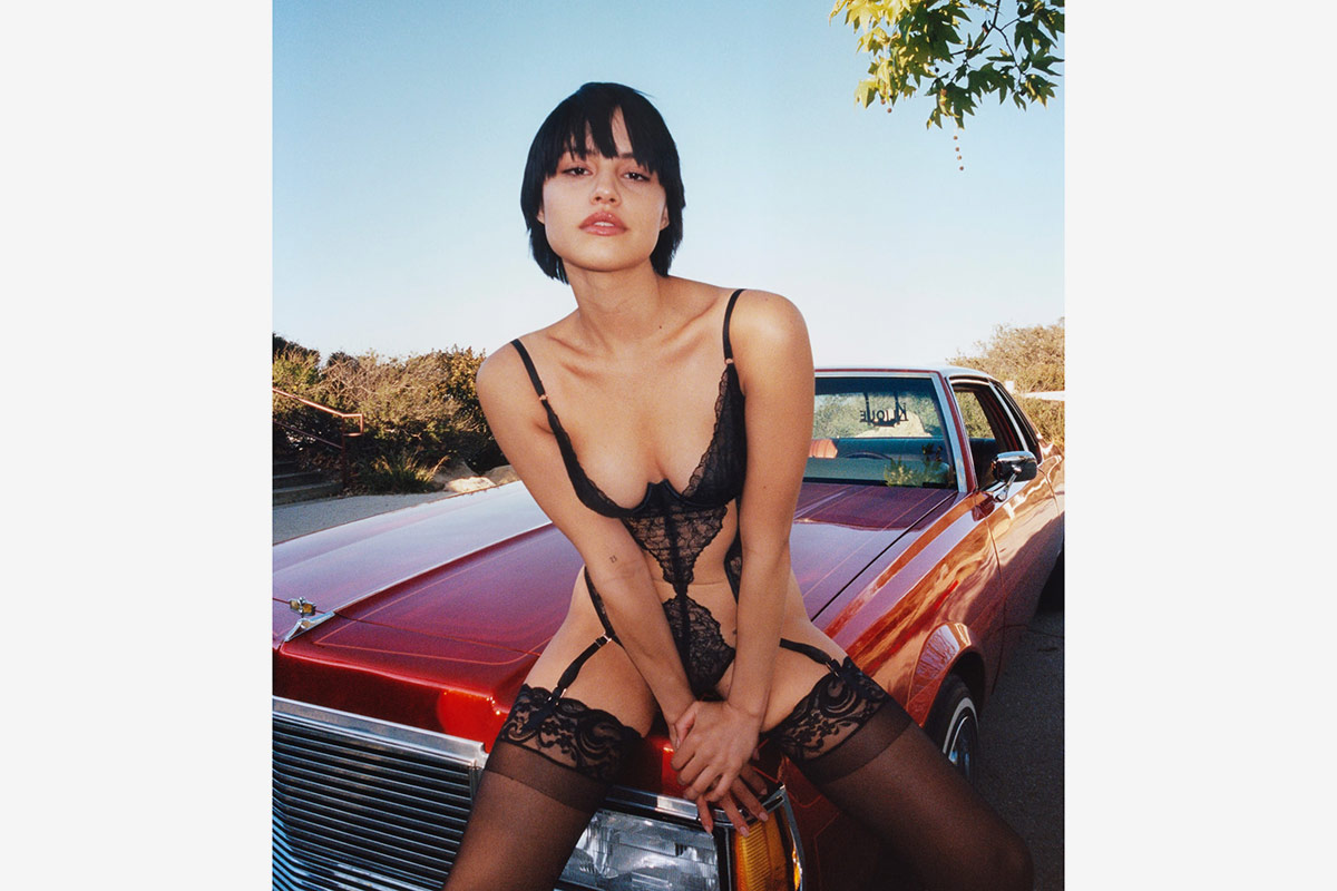 Rihanna enflamme le web avec sa lingerie Savage X Fenty [Photo]