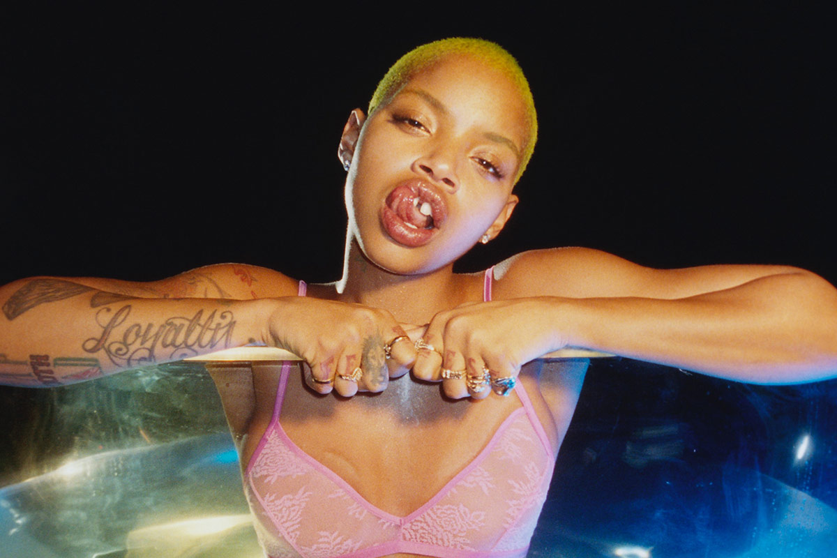 Rihanna enflamme le web avec sa lingerie Savage X Fenty [Photo]