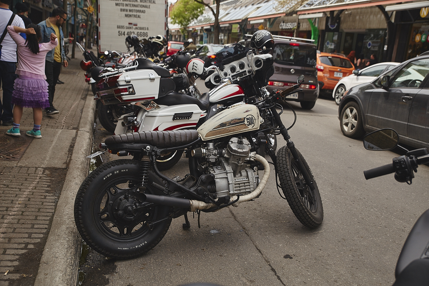 Motos, arts et spectacles sur la Plaza pour Roll the Bones [Photos]
