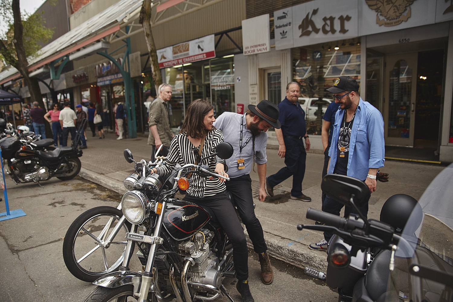 Motos, arts et spectacles sur la Plaza pour Roll the Bones [Photos]