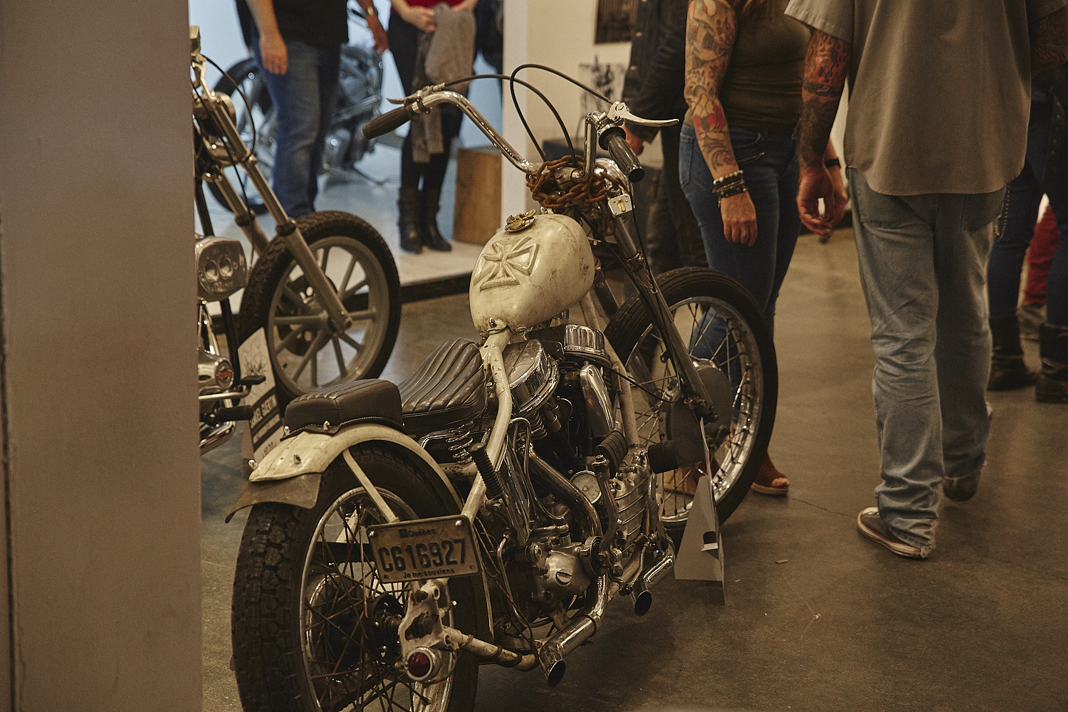 Motos, arts et spectacles sur la Plaza pour Roll the Bones [Photos]