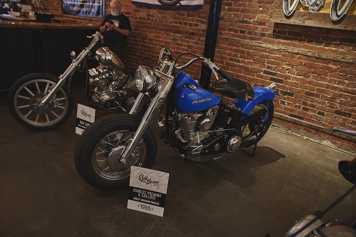Motos, arts et spectacles sur la Plaza pour Roll the Bones [Photos]
