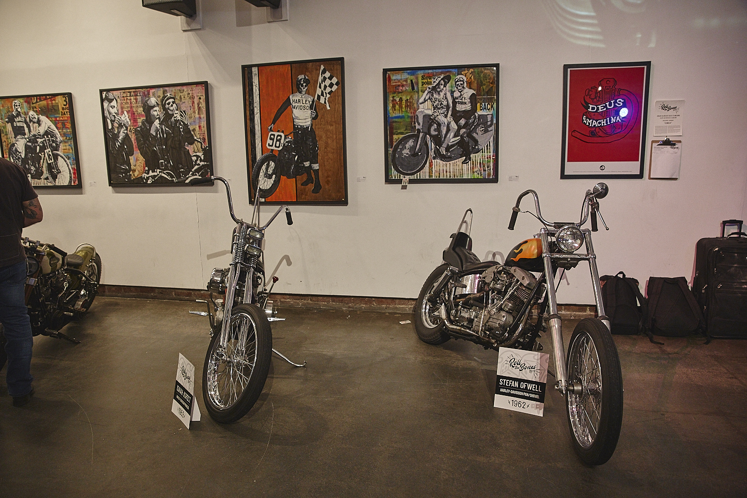 Motos, arts et spectacles sur la Plaza pour Roll the Bones [Photos]