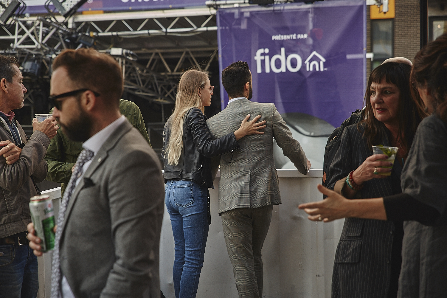 Le Festival MURAL décolle avec un 5 à 7 privé festif et artistique [Photos]