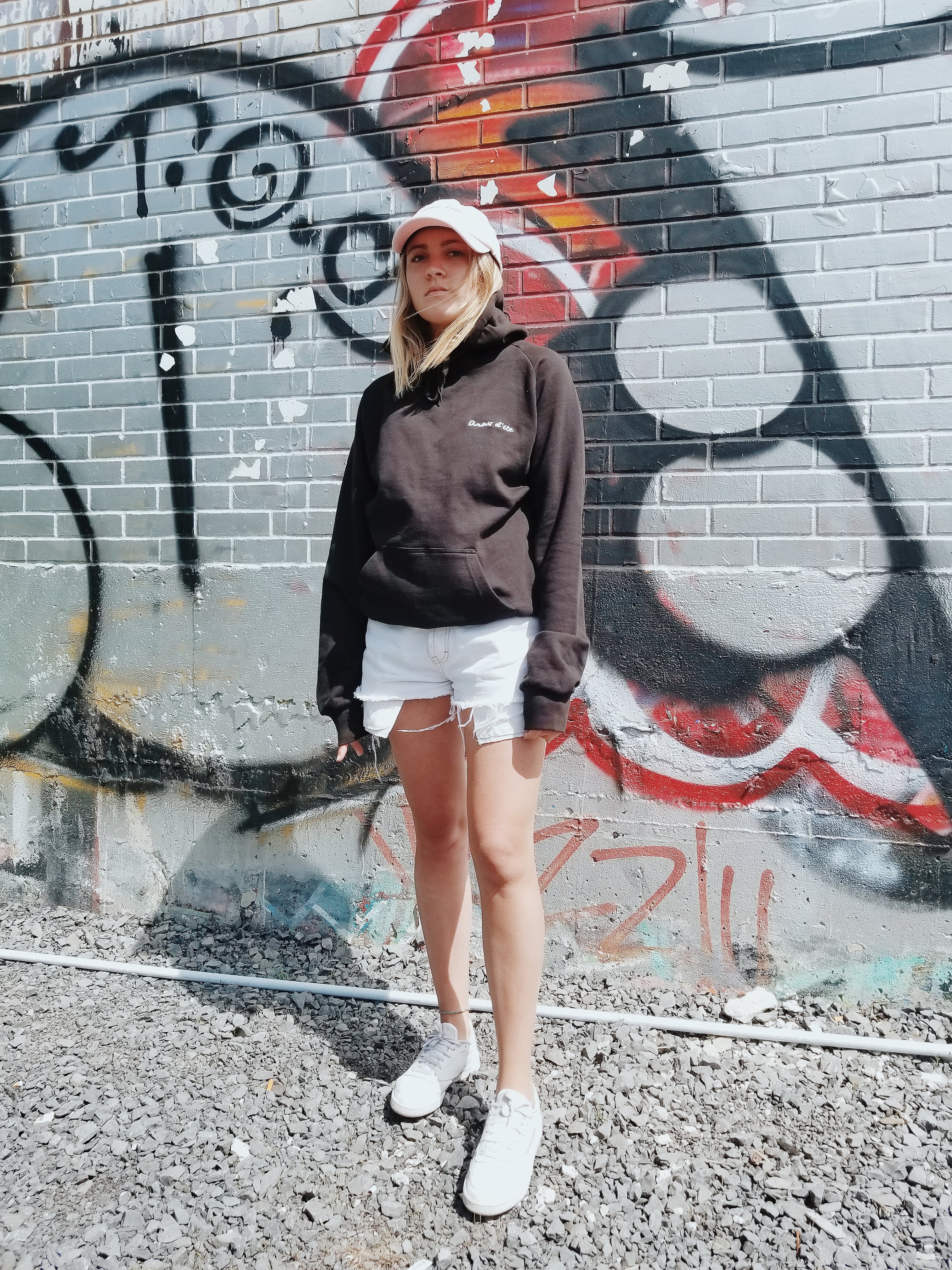 Aire commune lance une collection de vêtements d'été trop chill [Lookbook]